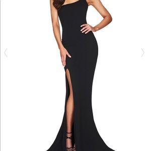 Nookie Jasmine 1 Shoulder Gown in Black